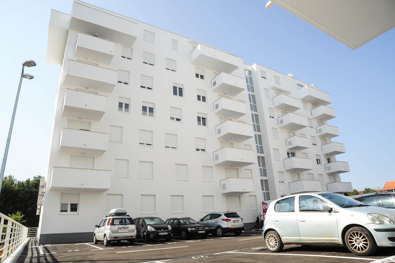 Golden Gate Apartment زادار المظهر الخارجي الصورة